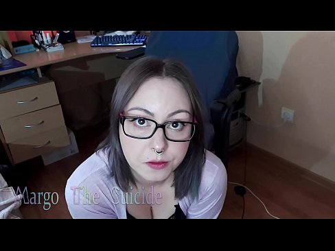 ❤️ Sexy meisie met bril suig dildo diep op kamera ❤️ Superpornografie by ons